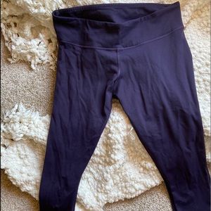 Lululemon purple cropped leggings
